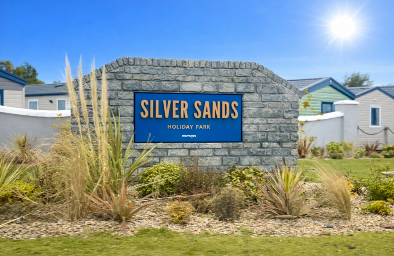 <div><script src="https://widgets.bookalet.co.uk/publish.js" data-bookalet="e0f068c0-ab00-43a2-a807-16d895605a2c" data-property="56209"></script></div>